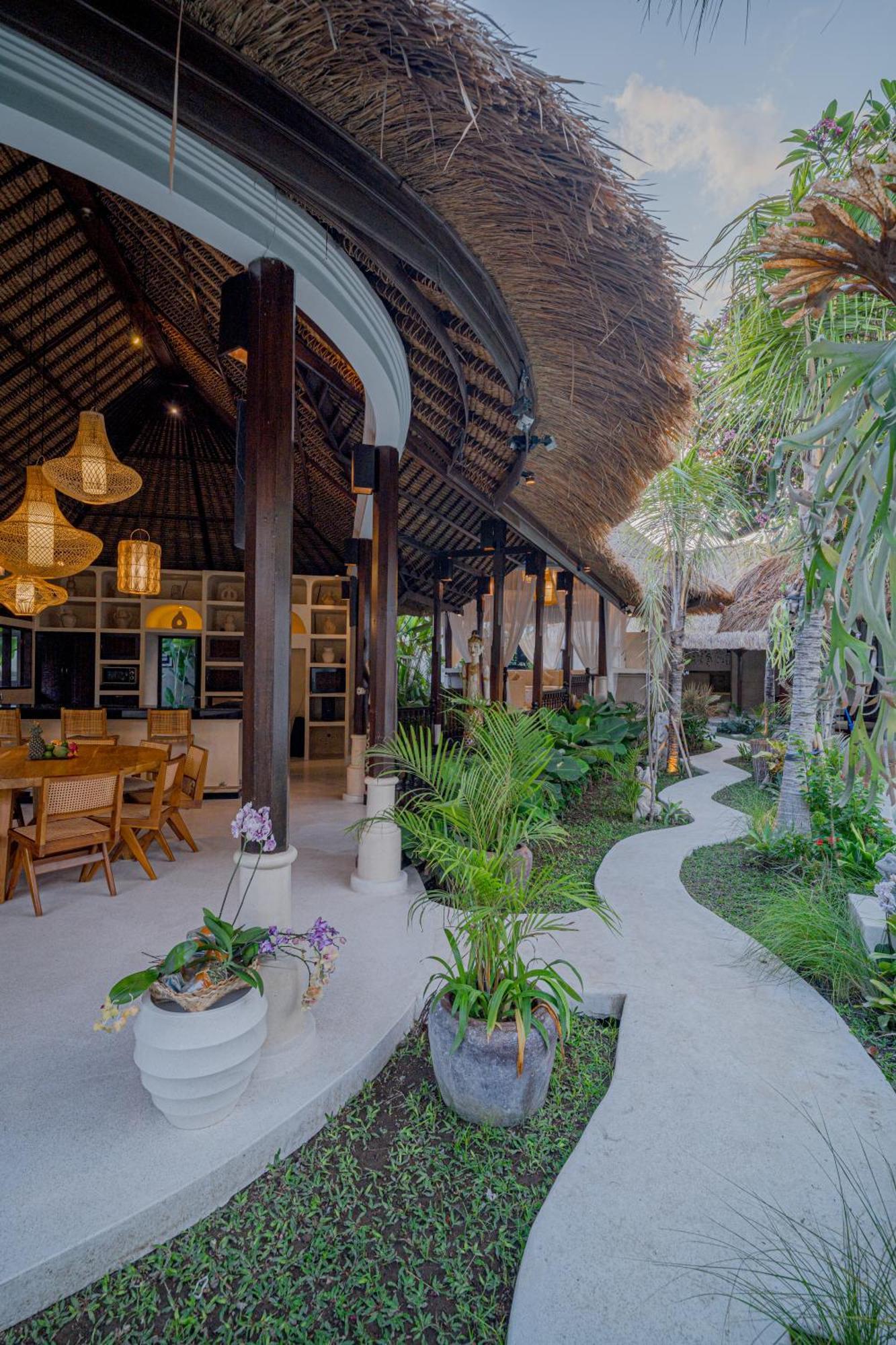 Coconut Heaven By Bali Solutions Villa